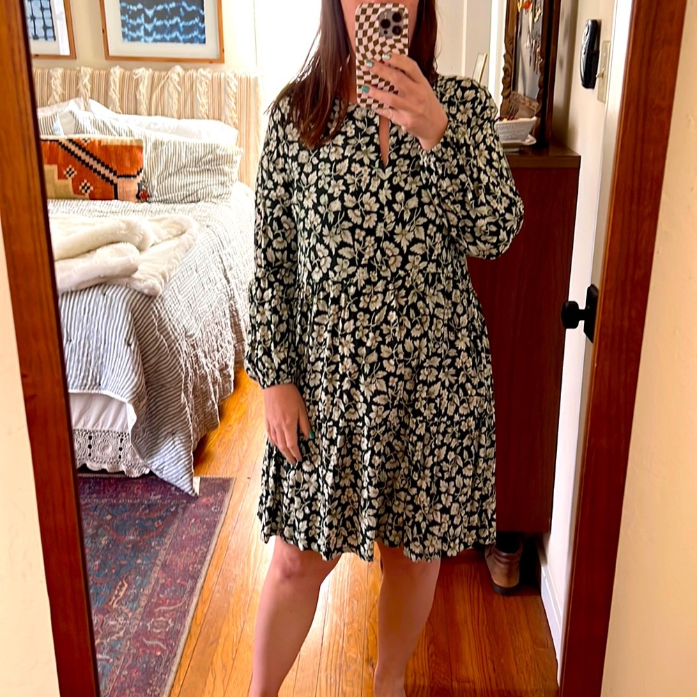 Old Navy deep green floral tiered mini dress